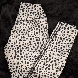 balance snow leopard leggings